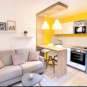 Apartamento Centre Saint-gervais Jaune Moderne Proche Télécabine 2 Pers, Saint-Gervais-les-Bains